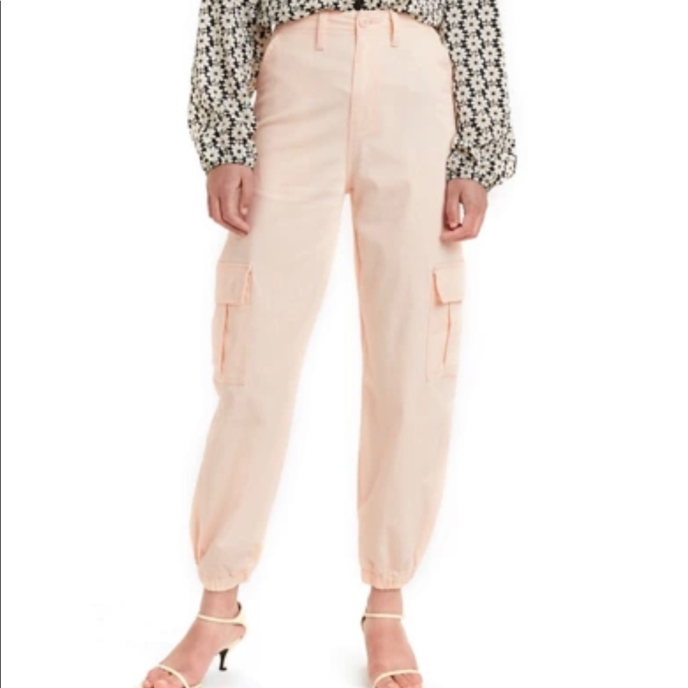 Levi’s High Waisted Cargo Pants